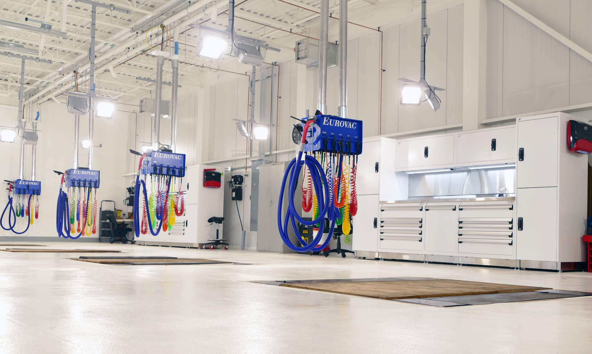 Exterior polish and wax results at John's Automotive Reconditioning